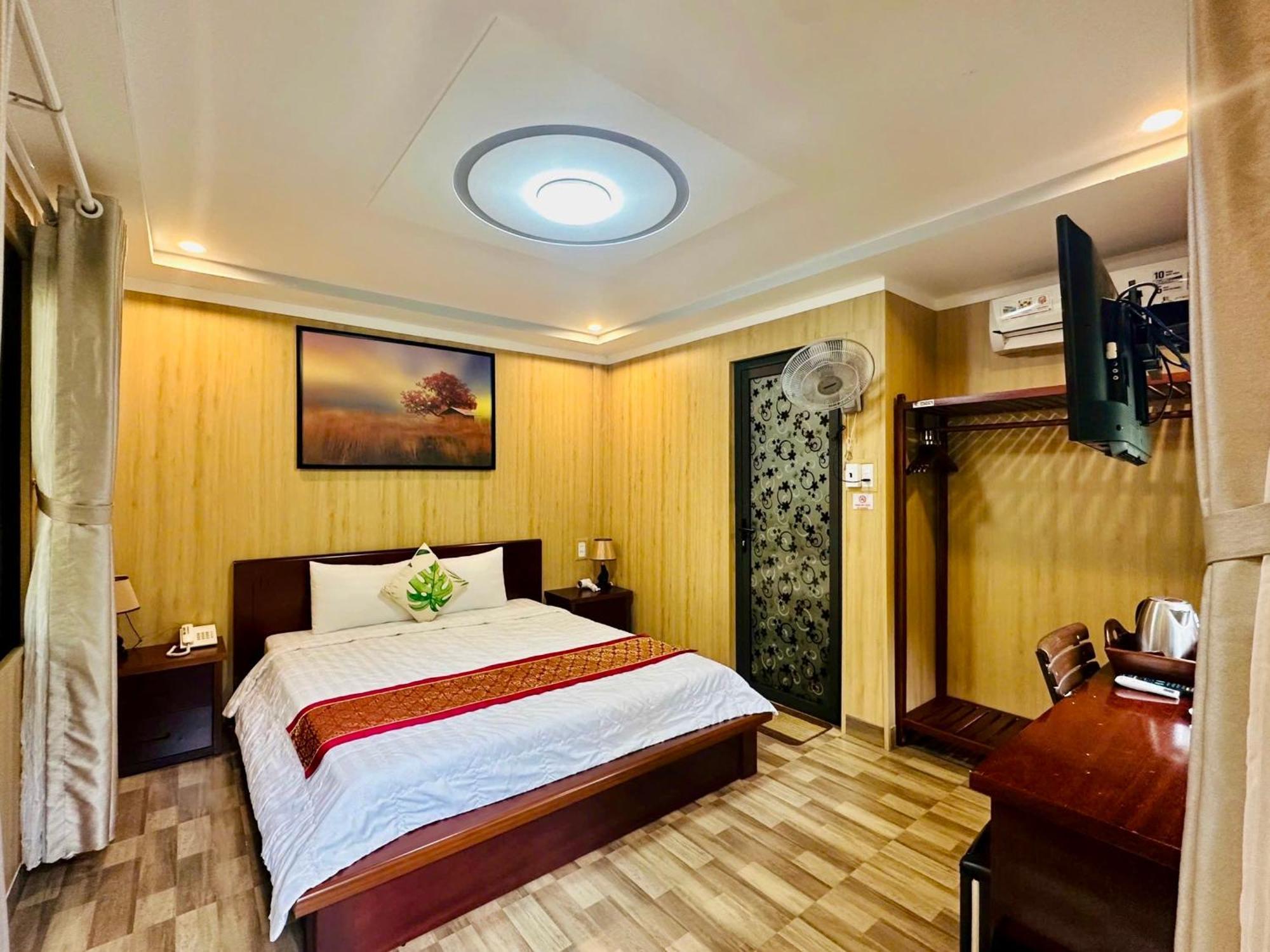 Bazan Home - Hotel & Bungalow Pleiku Quarto foto